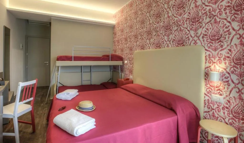 ***  Hotel 2000 Rimini Itália