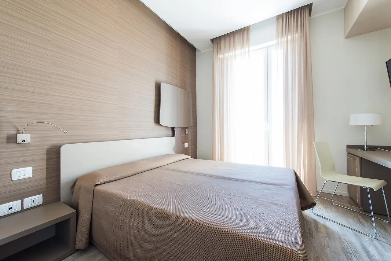 Hotel 2000 Rimini 3*,